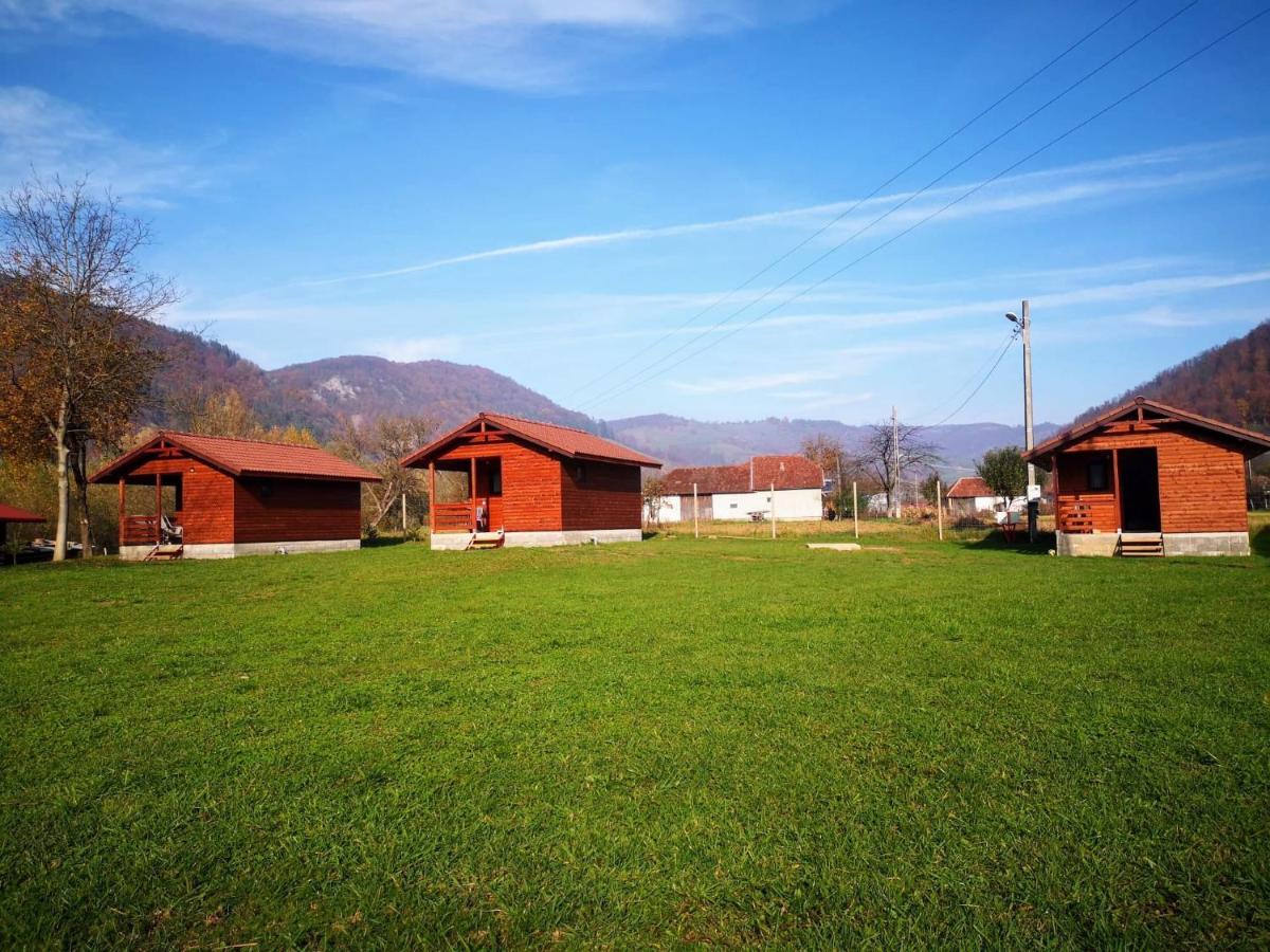 Casute Zavoi Bulz Villa Exterior photo
